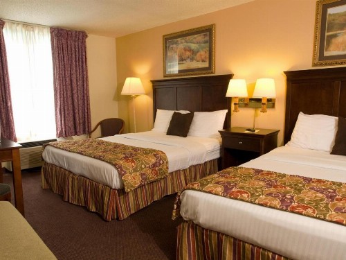 Lamplighter Inn-South - image 2