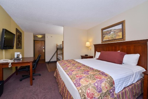 Lamplighter Inn-South - image 5