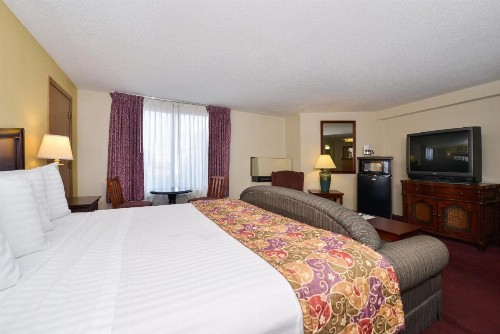 Lamplighter Inn-South - image 6