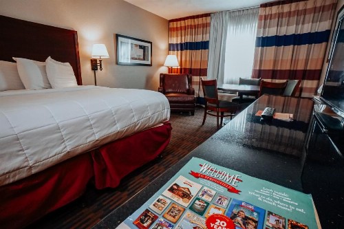 Lamplighter Inn and Suites - North - image 25