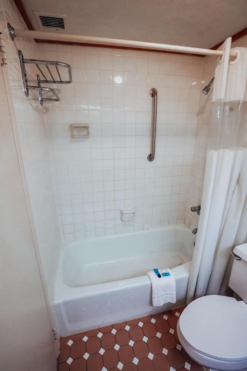 Lamplighter Inn and Suites - North - image 38