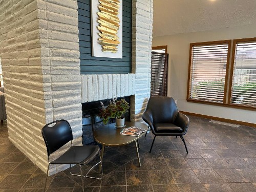 Arbor Suites at the Mall - image 11