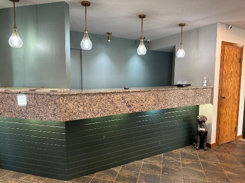 Arbor Suites at the Mall - image 16