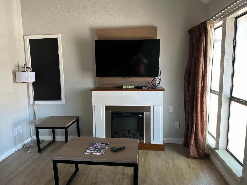 Arbor Suites at the Mall - image 25