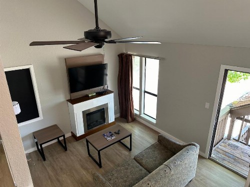Arbor Suites at the Mall - image 29