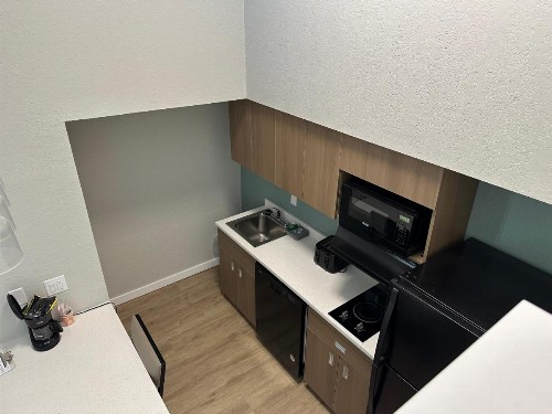 Arbor Suites at the Mall - image 31