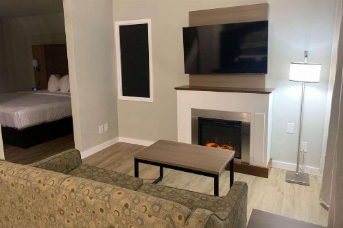 Arbor Suites at the Mall - image 5