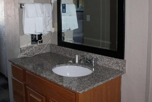 Days Inn & Suites by Wyndham Springfield on I-44 - image 23
