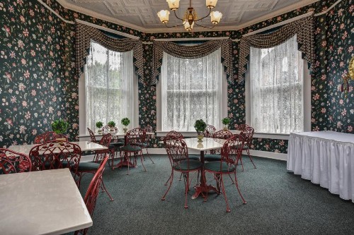 The Mansion at Elfindale - image 11