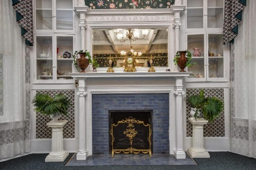 The Mansion at Elfindale - image 3