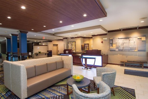 Holiday Inn Express and Suites Springfield Medical District an IHG Hotel - image 10