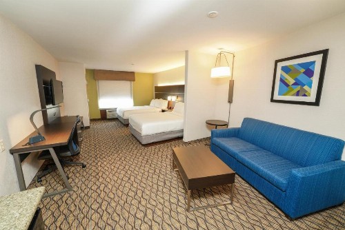 Holiday Inn Express and Suites Springfield Medical District an IHG Hotel - image 16
