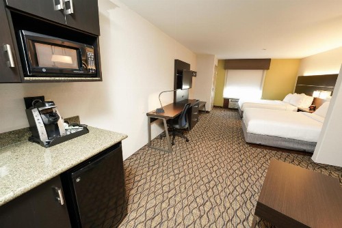 Holiday Inn Express and Suites Springfield Medical District an IHG Hotel - image 18