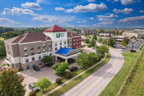 Holiday Inn Express and Suites Springfield Medical District an IHG Hotel - image 21