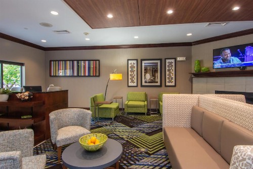 Holiday Inn Express and Suites Springfield Medical District an IHG Hotel - image 9