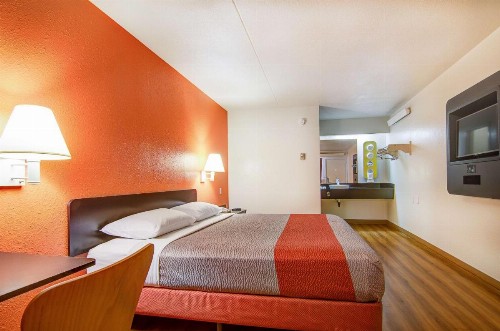 Motel 6-Springfield MO - North - image 22