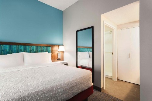 Hampton Inn & Suites Springfield - image 16