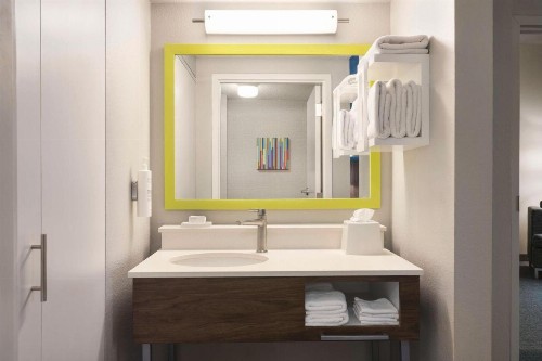 Hampton Inn & Suites Springfield - image 22