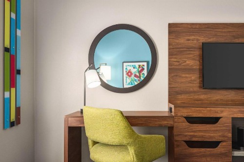 Hampton Inn & Suites Springfield - image 26