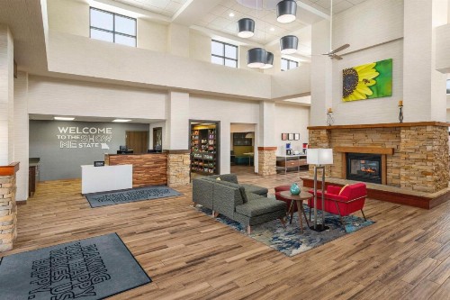 Hampton Inn & Suites Springfield - image 4