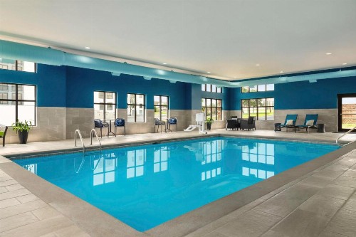 Hampton Inn & Suites Springfield - image 8