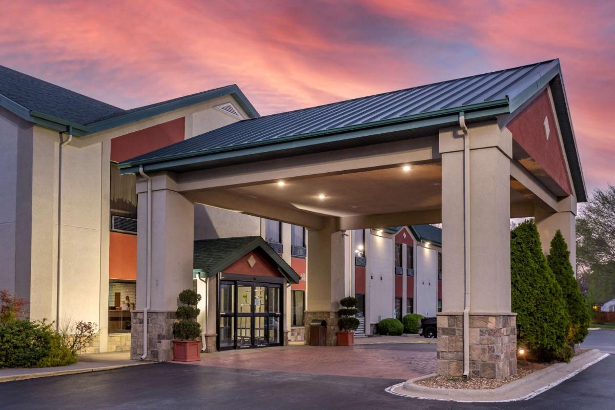 Best Western Plus Springfield Airport Inn - main image