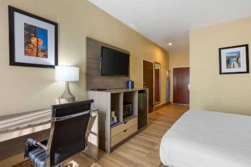 Best Western Plus Springfield Airport Inn - image 28