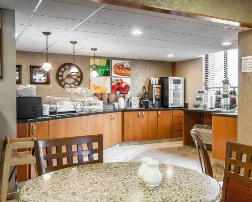 Quality Inn & Suites North Springfield - image 14
