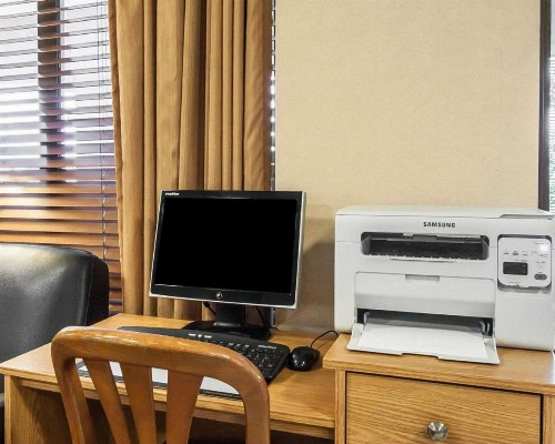 Quality Inn & Suites North Springfield - image 19