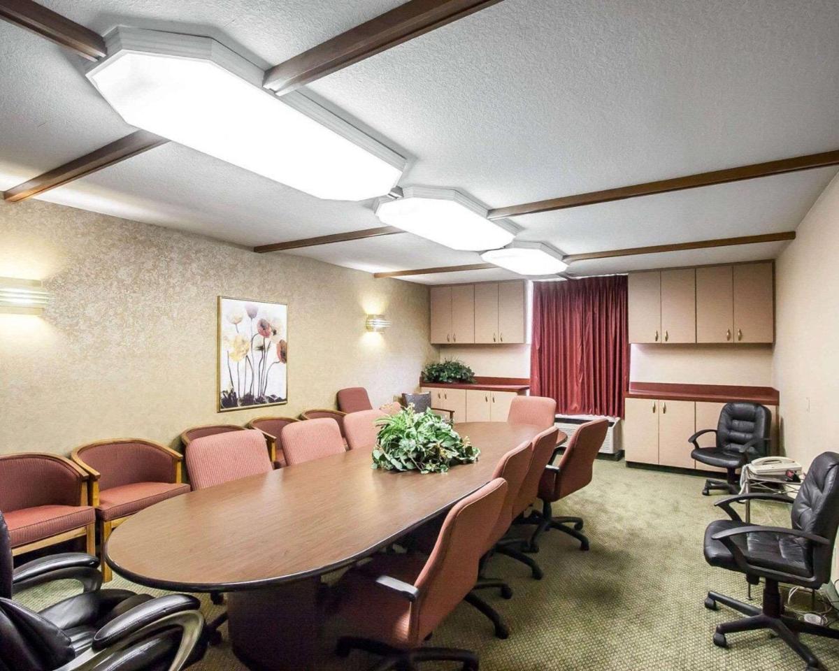 Quality Inn & Suites North Springfield - image 4