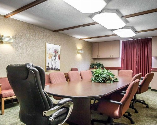 Quality Inn & Suites North Springfield - image 7