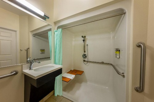 Candlewood Suites Springfield South an IHG Hotel - image 14