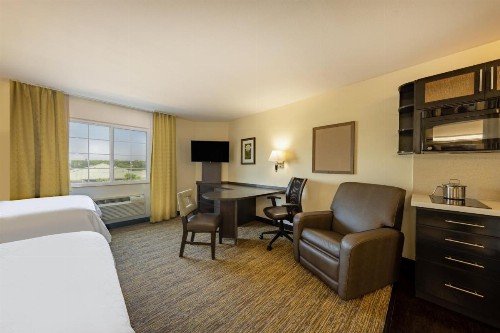Candlewood Suites Springfield South an IHG Hotel - image 16