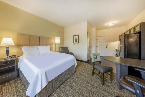 Candlewood Suites Springfield South an IHG Hotel - image 2