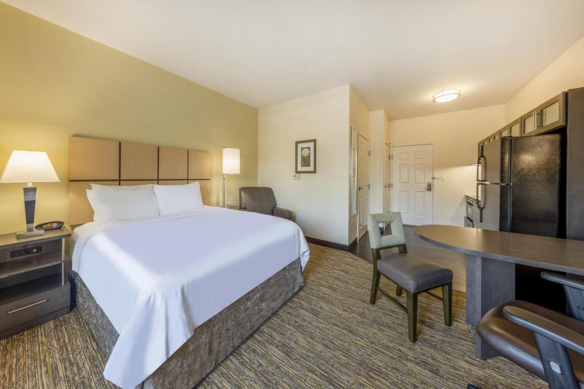 Candlewood Suites Springfield South an IHG Hotel - image 2