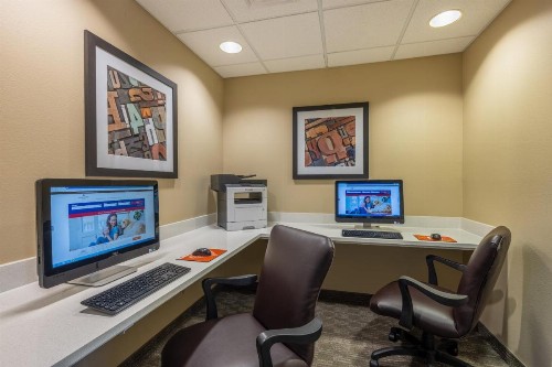 Candlewood Suites Springfield South an IHG Hotel - image 22