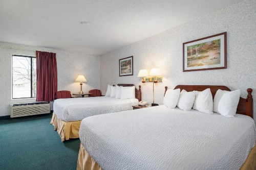 Days Inn by Wyndham Battlefield Rd/Hwy 65 - image 37