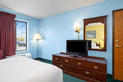 Days Inn by Wyndham Battlefield Rd/Hwy 65 - image 41