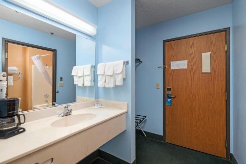 Days Inn by Wyndham Battlefield Rd/Hwy 65 - image 43