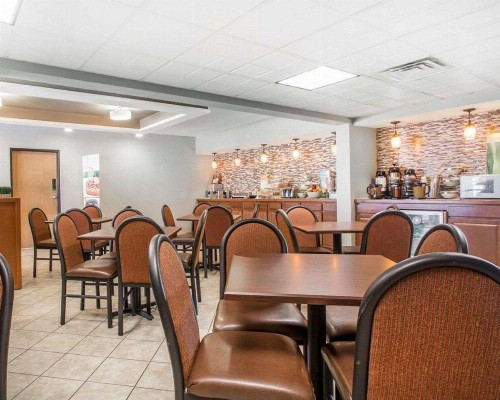 Quality Inn South Springfield - image 16