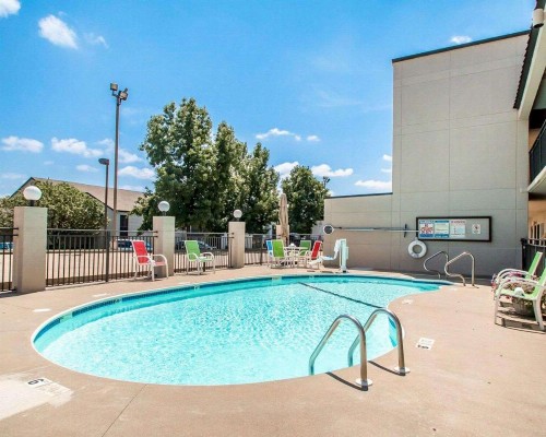 Quality Inn South Springfield - image 19