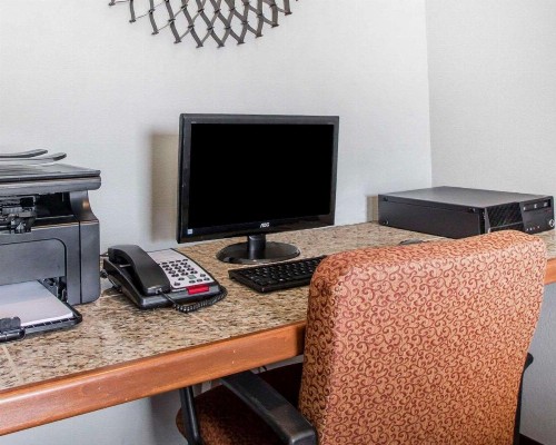 Quality Inn South Springfield - image 2
