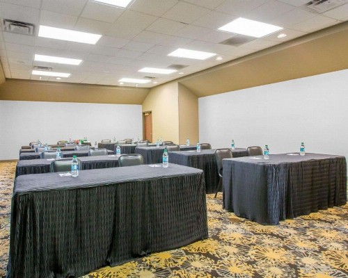 Greenstay Inn & Suites Court View - image 27