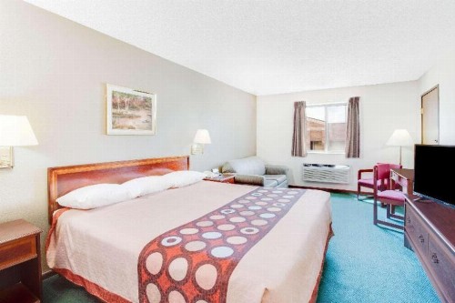 Super 8 by Wyndham Springfield-Battlefield - image 38