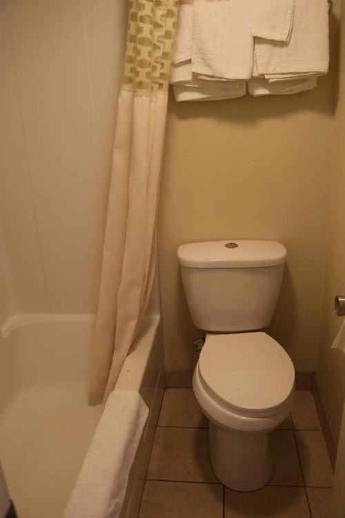 Battlefield Inn Springfield - image 11