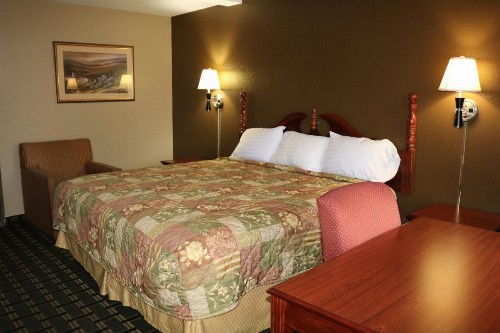 Battlefield Inn Springfield - image 18