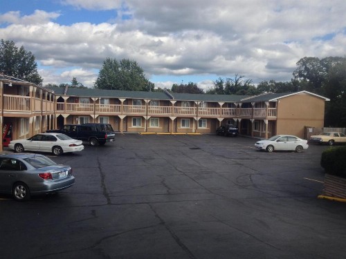 Battlefield Inn Springfield - image 22
