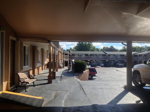 Battlefield Inn Springfield - image 26