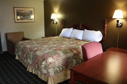 Battlefield Inn Springfield - image 3