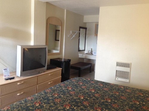 Battlefield Inn Springfield - image 36